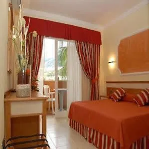 Tierra De Oro 4*