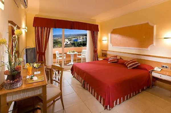 Отель Tierra De Oro 4*